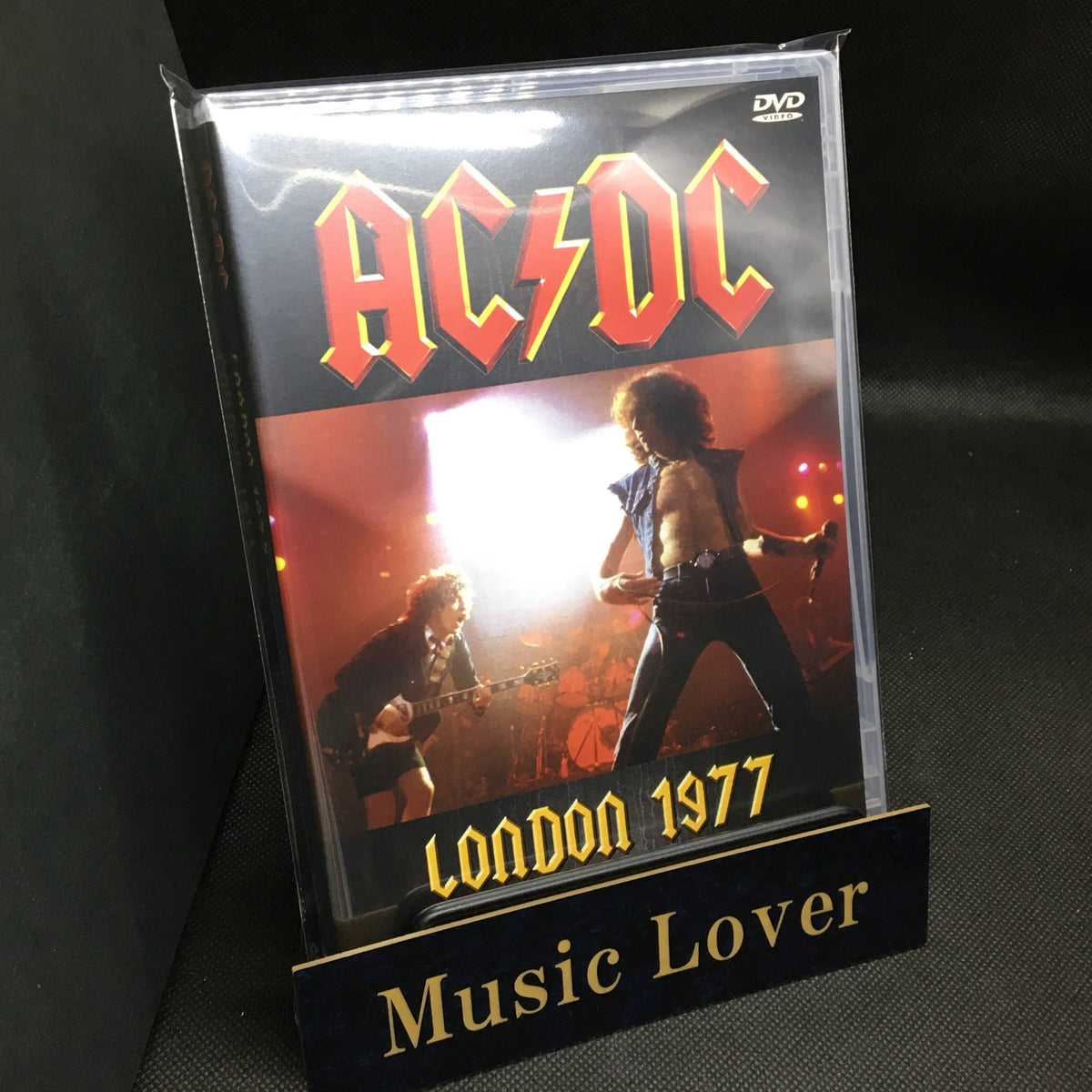 AC/DC / LONDON 1977 RESTORED EDITION PRO SHOT (1DVDR)