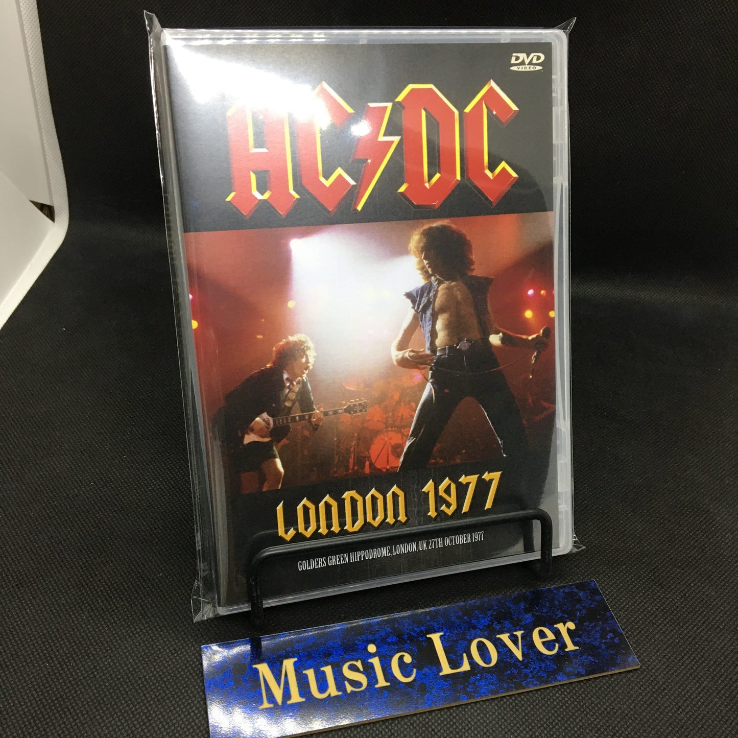 AC/DC / LONDON 1977 RESTORED EDITION PRO SHOT (1DVDR)